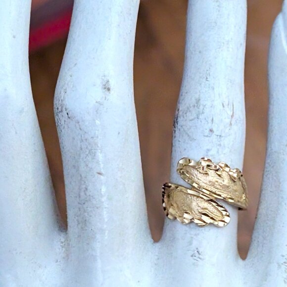 Vintage Solid 14K Yellow Gold Diamond Cut Leaf Bypass RING 14kt - Picture 12 of 14